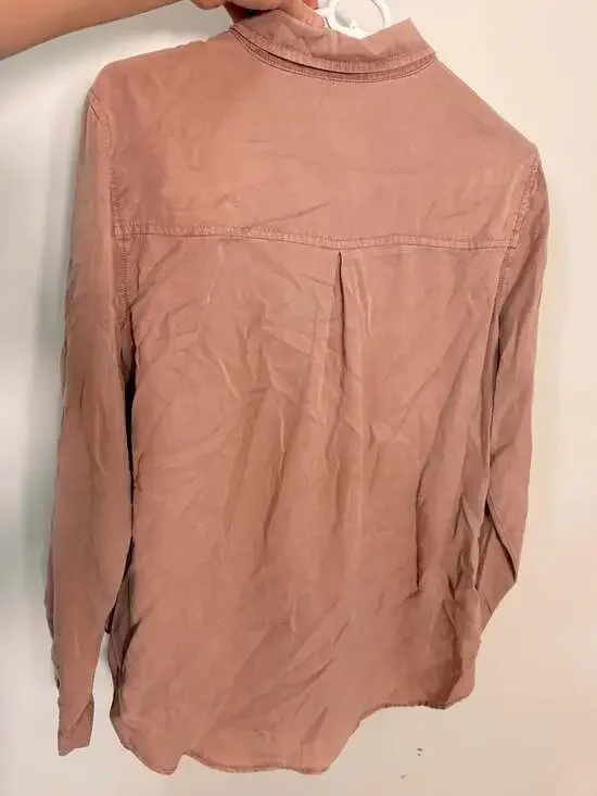 Universal Thread Women's Long Sleeve Button-Down Relaxed Fit Utility Shirt with - Picture 5 of 5